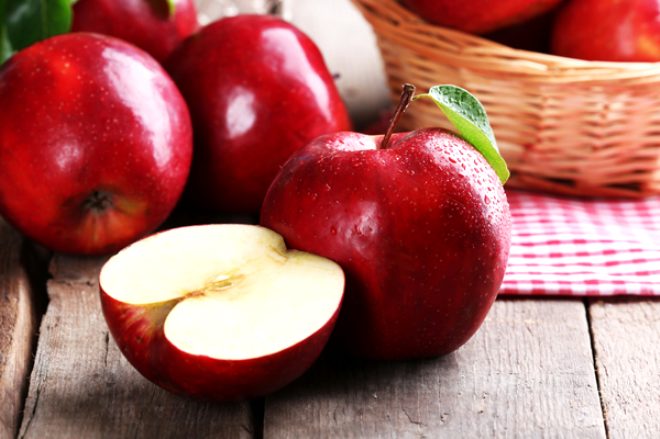 Yine nceliimiz fruktoz ierii dk olan kan ekerimizi etkilemeyecek olan meyvelerden yana olmal. Bunlar da eftali, ilek, yeil elma, erik, kiraz olarak karmza kyor.