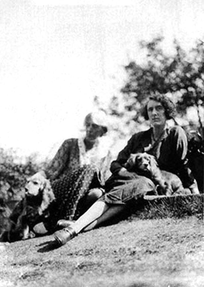 Roman yazarı Virginia Woolf ve şair Vita Sackville-West