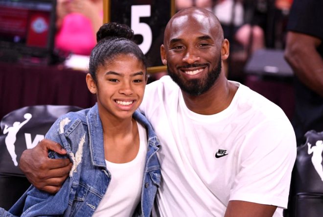 Hayatn kaybeden 41 yanda Kobe Bryant ve 13 yandaki kz Gianna