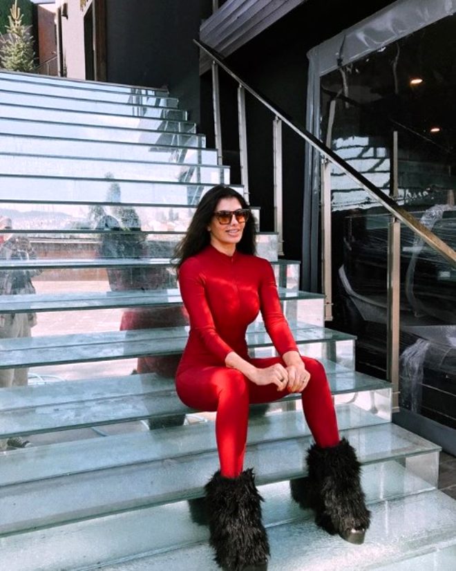 Karantina gnlerini spor yaparak geiren Hatice, Instagram hesabndan cesur paylamlarna devam ediyor.