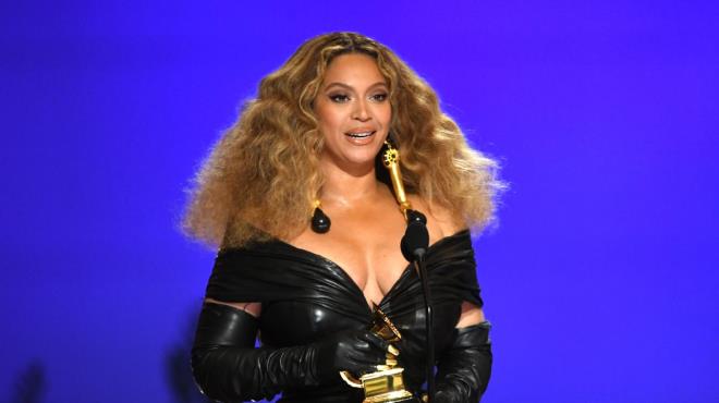 Birka gn nce dl trenine katlmayacan aklayan Beyonce de Grammy