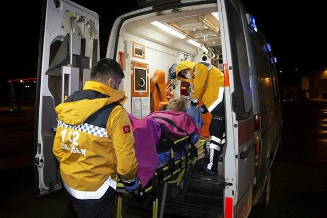 Almanya'da yeterli sağlık hizmeti alamayan Türk hasta İstanbul'a getirildi